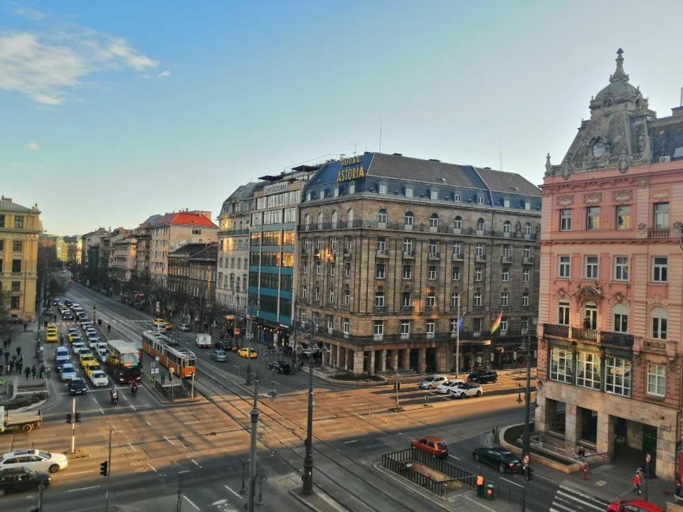 Bauhaus Astoria Hostel Budapest Exterior foto